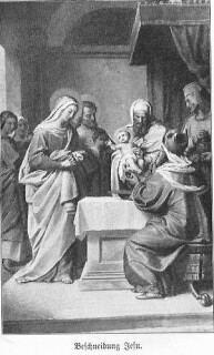 Auf dem Bild sieht man einen bärtigen Mann, der das Jesuskind hält; vor ihm sitzt ein Mann, der wohl die Beschneidung vornimmt; links stehen Maria und Joseph