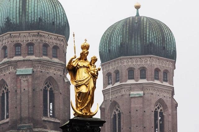 Maximilian I. und die Mariensäule in München