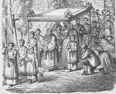 Unter dem Baldachin geht der Priester mit der Monstranz, gefolgt von Ministranten und dem Volk; Frauen und Männer knien vor dem Allerheiligsten