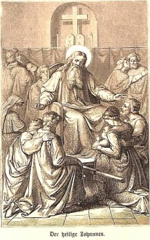 Der heilige Apostel und Evangelist Johannes sitzt erhöht auf einem Stuhl, um ihn herum versammelt Männer und Frauen, die ihm gläubig zuhören.